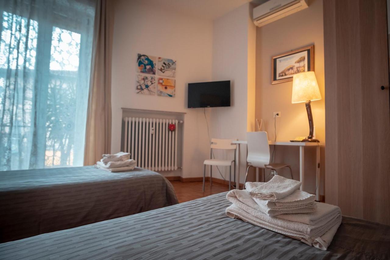 Civico 8 B&B - Appartamento Parma Exteriör bild